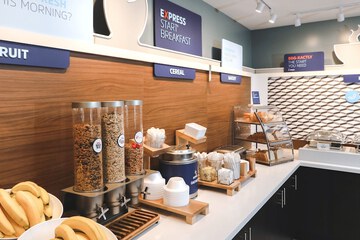 Breakfast/Coffee Service 20 of 21