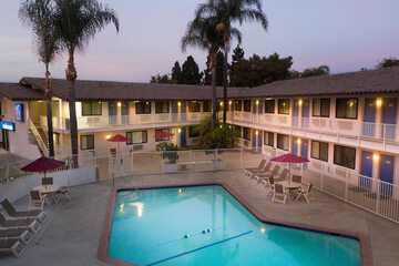 Motel 6 Camarillo CA