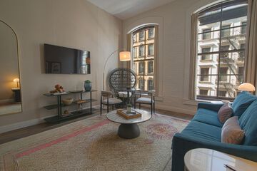 Room 50 of 71