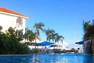 Infinity pool