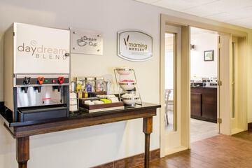 Breakfast/Coffee Service 29 of 36