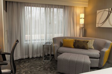 Room 27 of 48