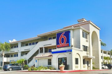 Motel 6 Bellflower CA Los Angeles