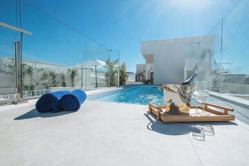 Rooftop pool
