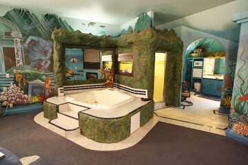 Private spa tub