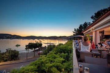 Beach bar