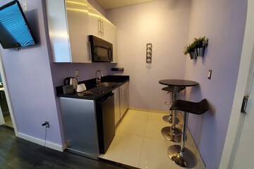 Private kitchenette