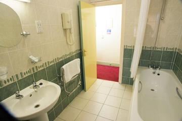 Photo 28