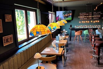 Sports bar