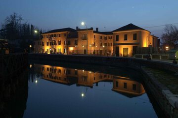 Front of property - evening/night