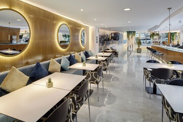 Coffee shop