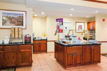 Breakfast/Coffee Service 26 of 31