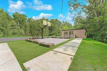 Sport court