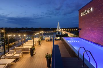 Rooftop pool