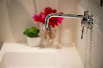 Bathroom sink
