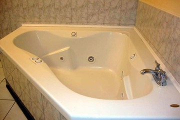 Jetted tub