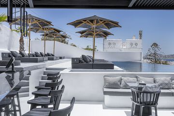 Sundeck