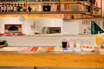 Breakfast area