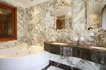 Jetted tub