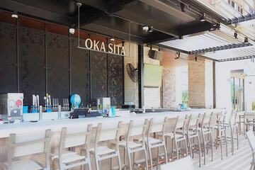 Poolside bar