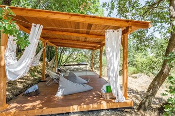 Massage in accommodation