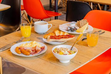 Breakfast buffet