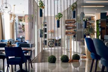 Lobby lounge