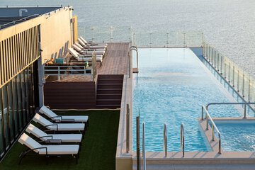 Rooftop pool