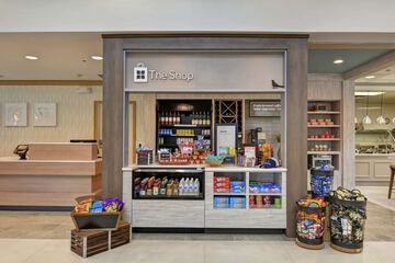 Snack bar