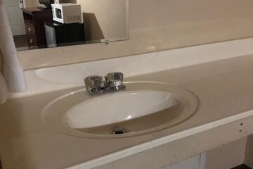Bathroom sink