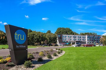 Tru by Hilton Saint Joseph