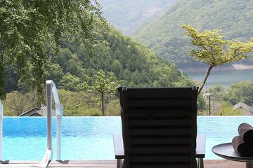 Private pool