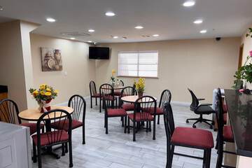 Ballroom/Hall 19 of 21