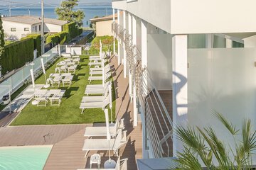 Sundeck