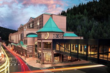 Horseshoe Black Hawk - a Caesars Rewards Destination