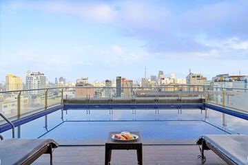 Rooftop pool