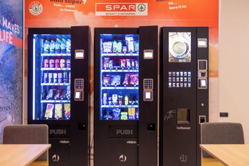 Vending machine
