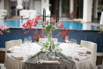 Outdoor dining