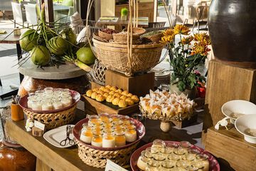Breakfast buffet