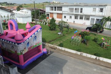 Children's play area - outdoor