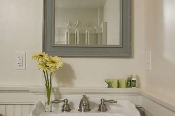 Bathroom sink