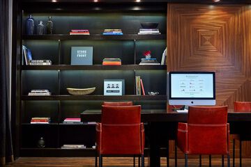 Business Center 51 of 52