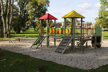 Children's play area - outdoor