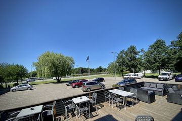 Sundeck