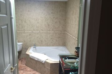 Jetted tub