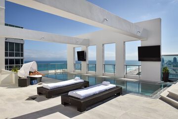Private pool