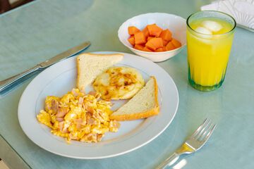 Breakfast meal