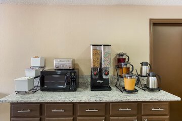 Breakfast/Coffee Service 32 of 32