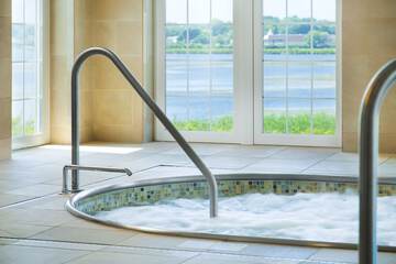 Indoor spa tub