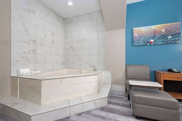 Jetted tub